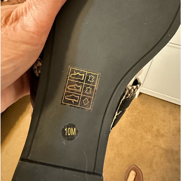 Tory Burch Leigh Flip Flop Double T Logo Snake Print Leather Sandals - Picture 5 of 5